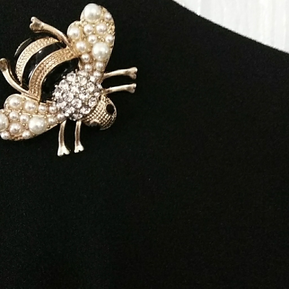 Bee Brooch